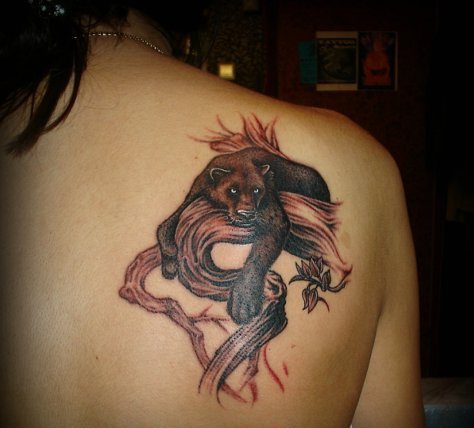 Красивая татуировка в виде пантеры